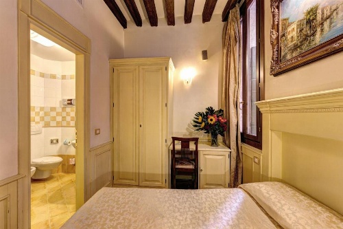 Palazzo La Scala image 12