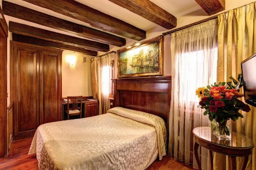 Palazzo La Scala image 17